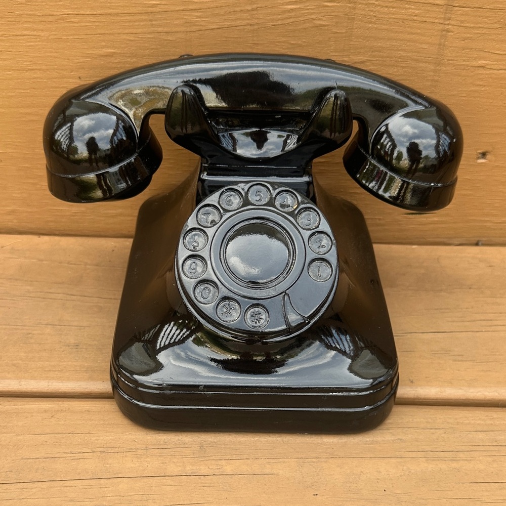 Prop telephone